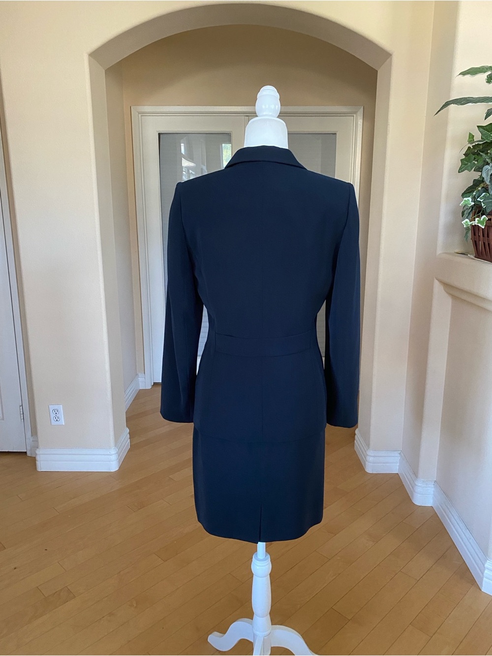 Kasper Navy Blue Classic Women's Blazer with Matching Skirt - Picture 3 of 10